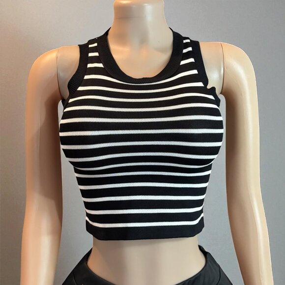 Striped Sleeveless Knitted Base Shirt - Picture 5 of 6